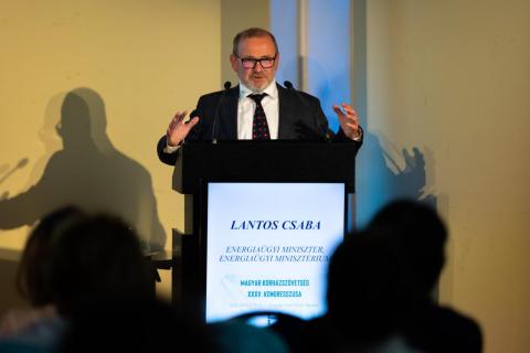 XXXV. Szakmai program