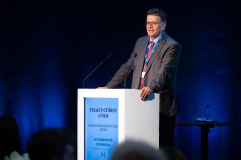 XXXV. Szakmai program