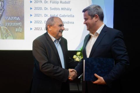 XXXV. Szakmai program