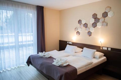 CE Plaza Hotel*****