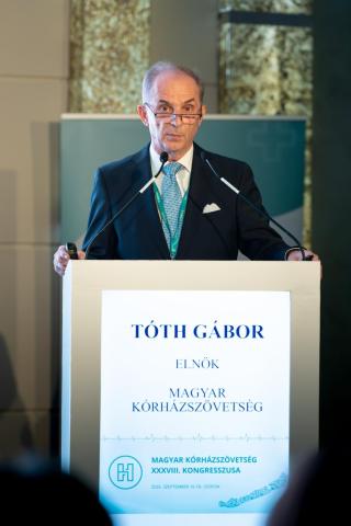 Előadók