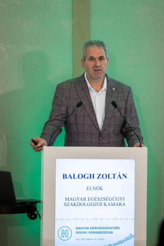 Előadók