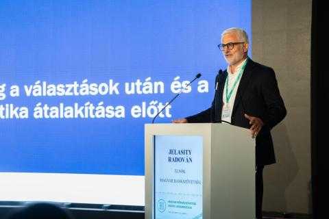 Előadók